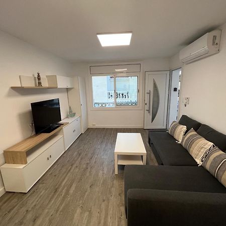 Apartamento En La Playa. Free Parking. Free Wifi L' Escala Buitenkant foto