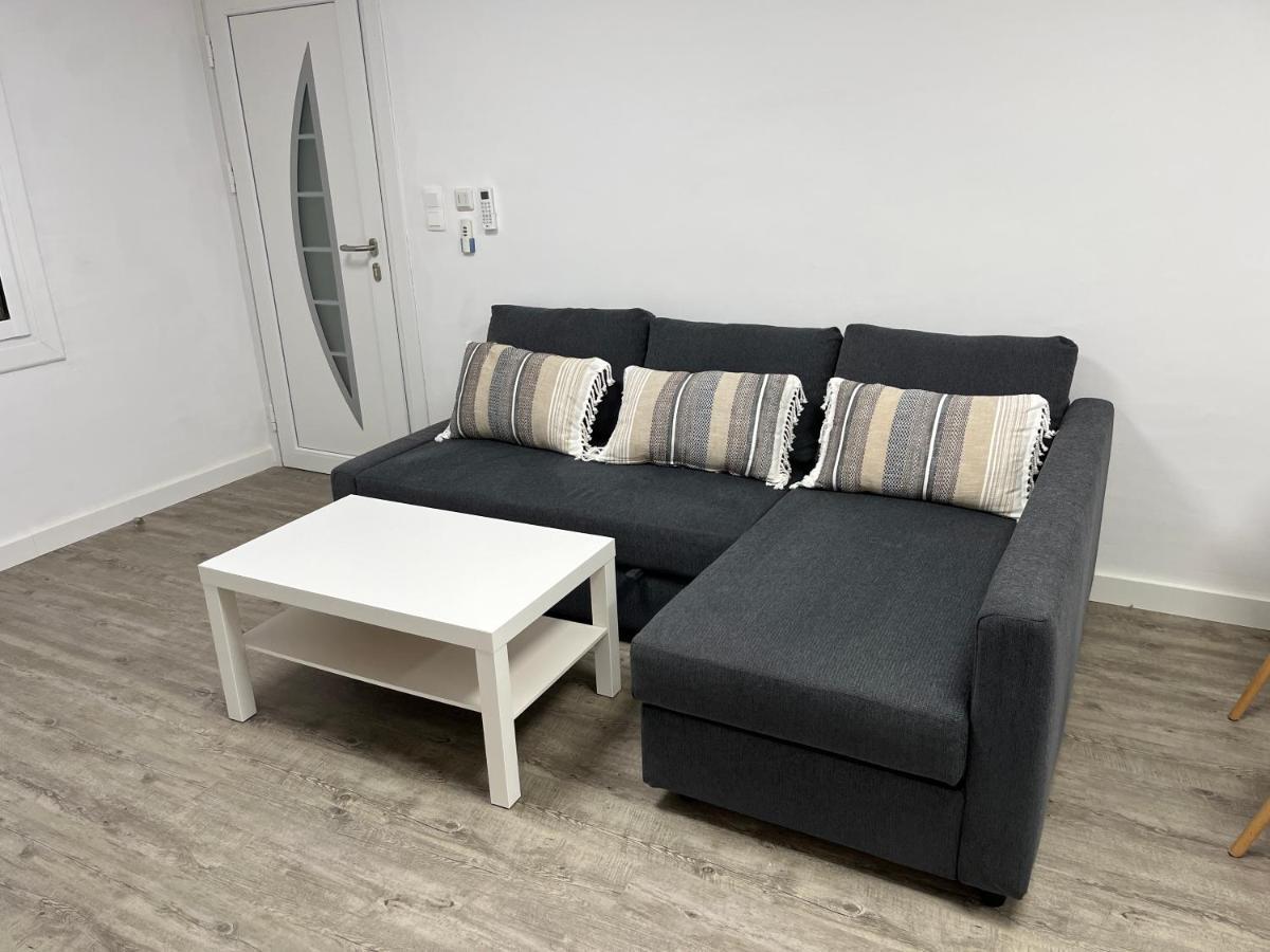 Apartamento En La Playa. Free Parking. Free Wifi L' Escala Buitenkant foto